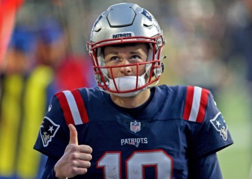 Thumbs up if you’re going to the pro-bowl #NewEra 

<a href="/MacJones_10/">Mac Jones</a>