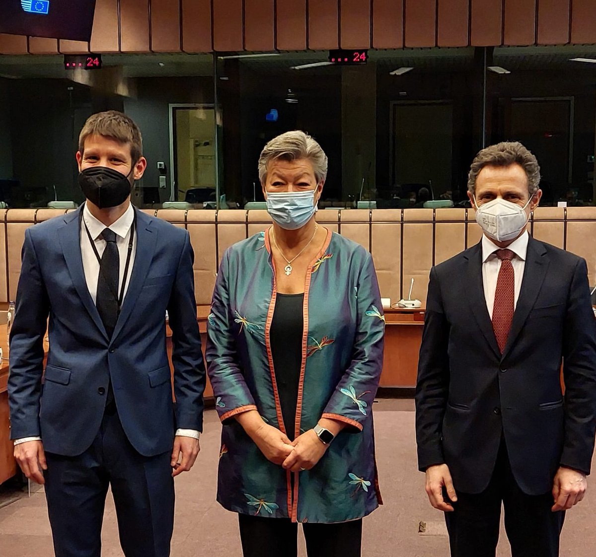 RPFranceUE's tweet photo. #PFUE2022 | Aujourd'hui, #trilogue relatif à la directive sur la résilience des entités critiques. https://t.co/1uVoCemaOh