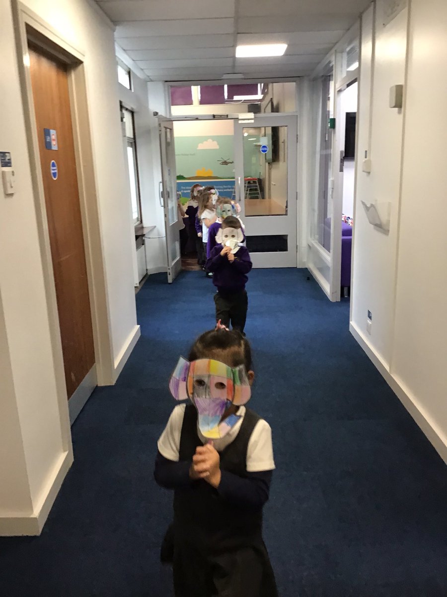 OffasMeadAc's tweet photo. #DRAGONCLASS We celebrated our own Elmer Day and went for an elephant parade around school! 🐘 #elmer https://t.co/KCxORGyzgF