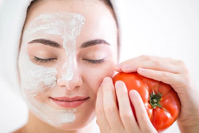 punjabkesari's tweet photo. टमाटर से बने 5 Face Pack, गुलाबी निखार के साथ मिलेगी Young Skin
https://t.co/un7xv7yhmL
#TomatoFacePack #FacePack #GlowingSkin #ClearSkin #OilySkin #DrySkin #HoneyPack #TomatoPack #HomemadePack #HomeRemedies # https://t.co/WPUBO4kcdh