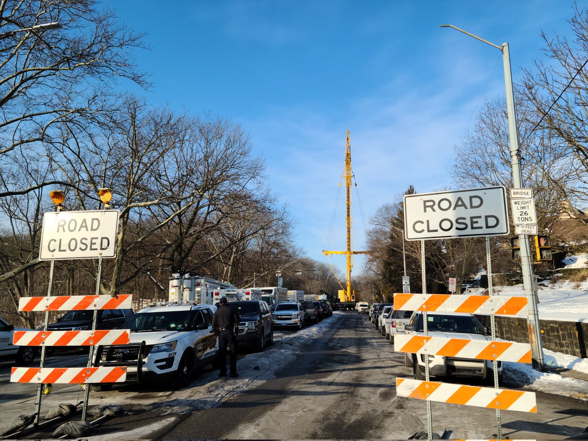 Sources say <a href="/NTSB/">NTSB</a> chair <a href="/JenniferHomendy/">Jennifer Homendy</a> arriving on scene of bridge collapse shortly. Just a few mins ago investigators in NTSB uniforms arrived.