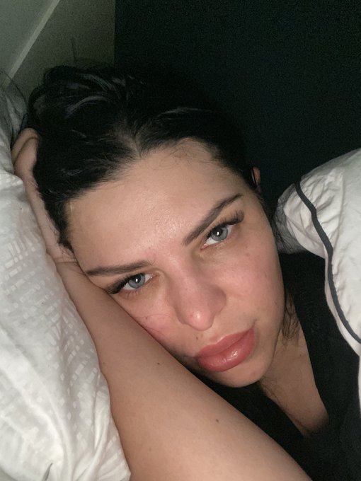 can i stay under the blanket? In the room +17 degrees Celsius 🥶 https://t.co/eh2H51qgWA<a href="/tag/mvsales"class="tags"><span>#mvsales</span></a>