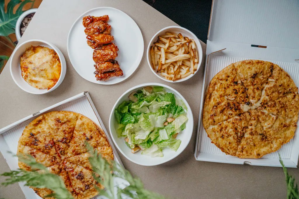viewsbank's tweet image. buff.ly/3GedPmF How many times a week do you have a take out?

Take our Admin Poll on the day of publicaton and we'll add 10p to your Viewsbank account

#takeouts, #nocooking, #yummyfood