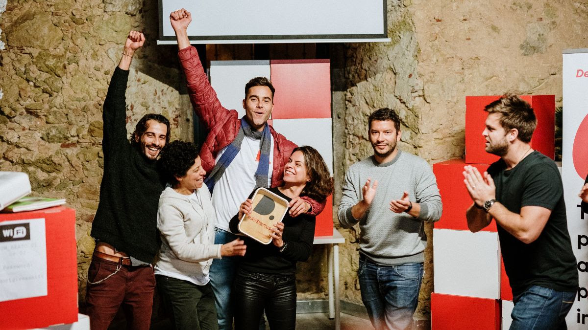 Startup_VLC's tweet photo. 📣 ¡Último día para inscribirte a #AllStartup!

Un evento organizado por @DemiumStartups este finde semana donde podrás demostrar tu #talento y ser uno de los futuros #emprendedores que participen en su programa de incubación 🙌

Apúntate aquí ➡ https://t.co/B4DruNN4NW https://t.co/4rAyNlGg6s