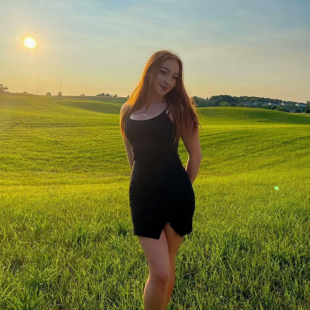 TW Pornstars - 2 pic. BeautifulRedheadsOfficial. Twitter. Happy Monday