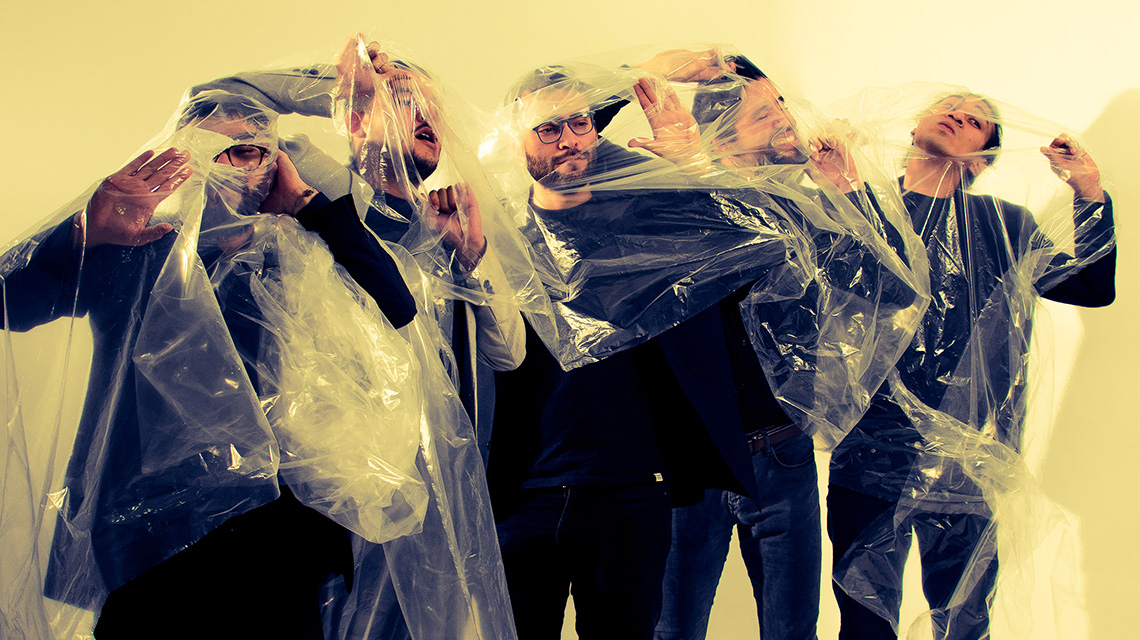 El grupo nicaragüense Artificios resultó ganador del concurso de bandas alternativas Emergente 2021. A raíz de ello, presentará su primer EP, «Primer Sol», en un concierto gratuito el próximo 5 de febrero en el Centro Cultural de España en Nicaragua. / bit.ly/3s8riaJ