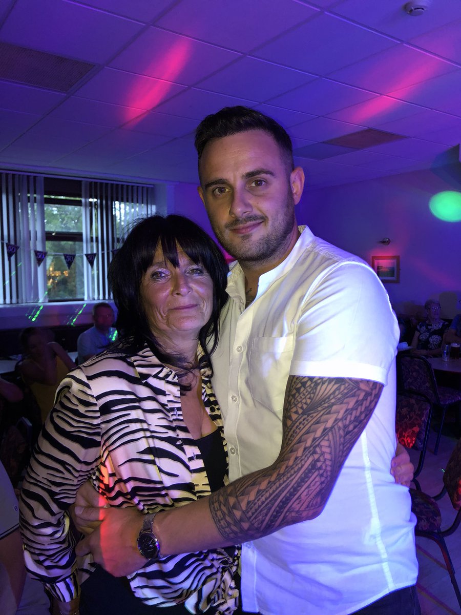 J O E C U L L E N tweet media