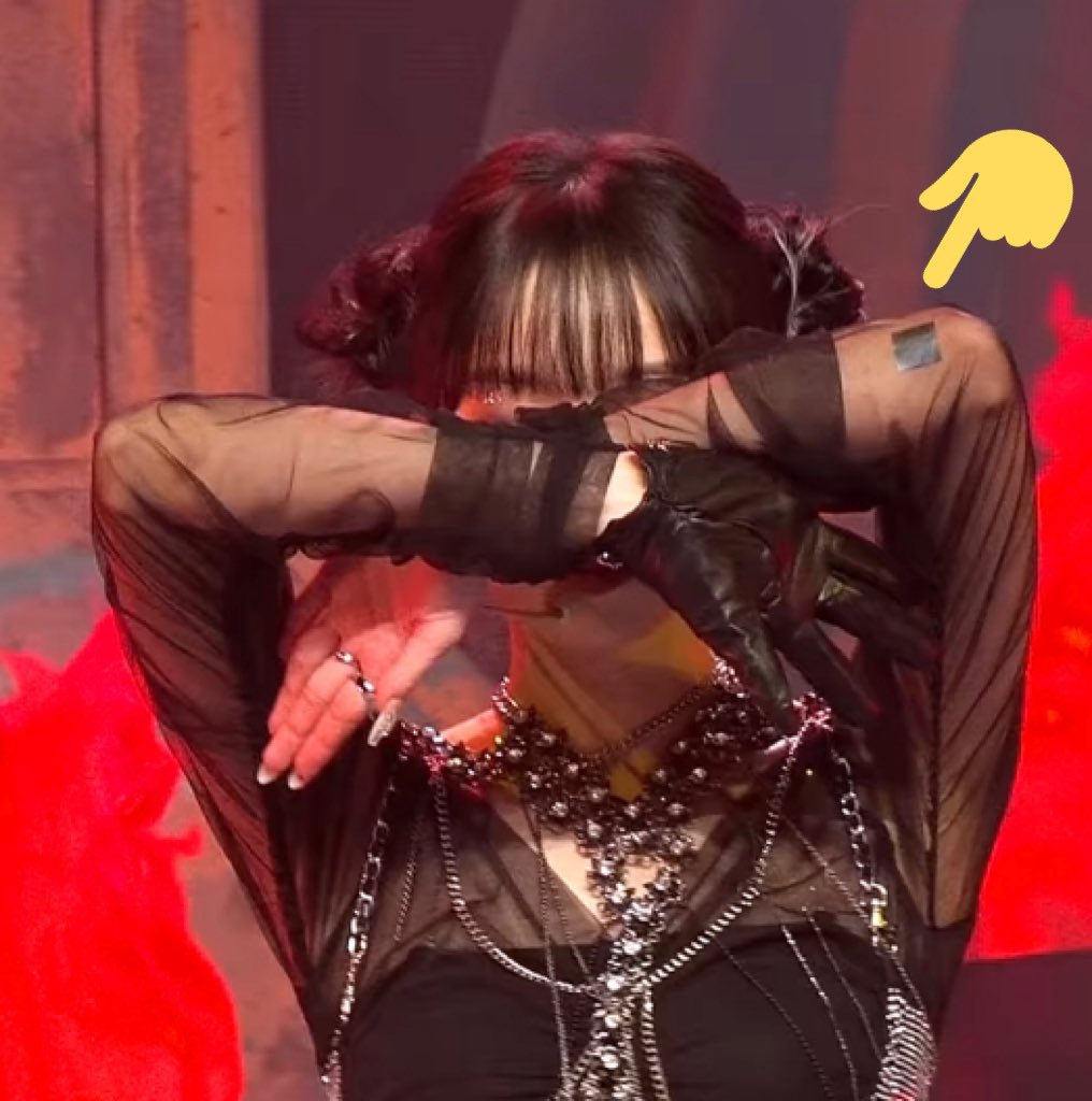 아
얘 옷에 꽃가루 들어간거냐곸ㅋㅋㅋㅋㅋ