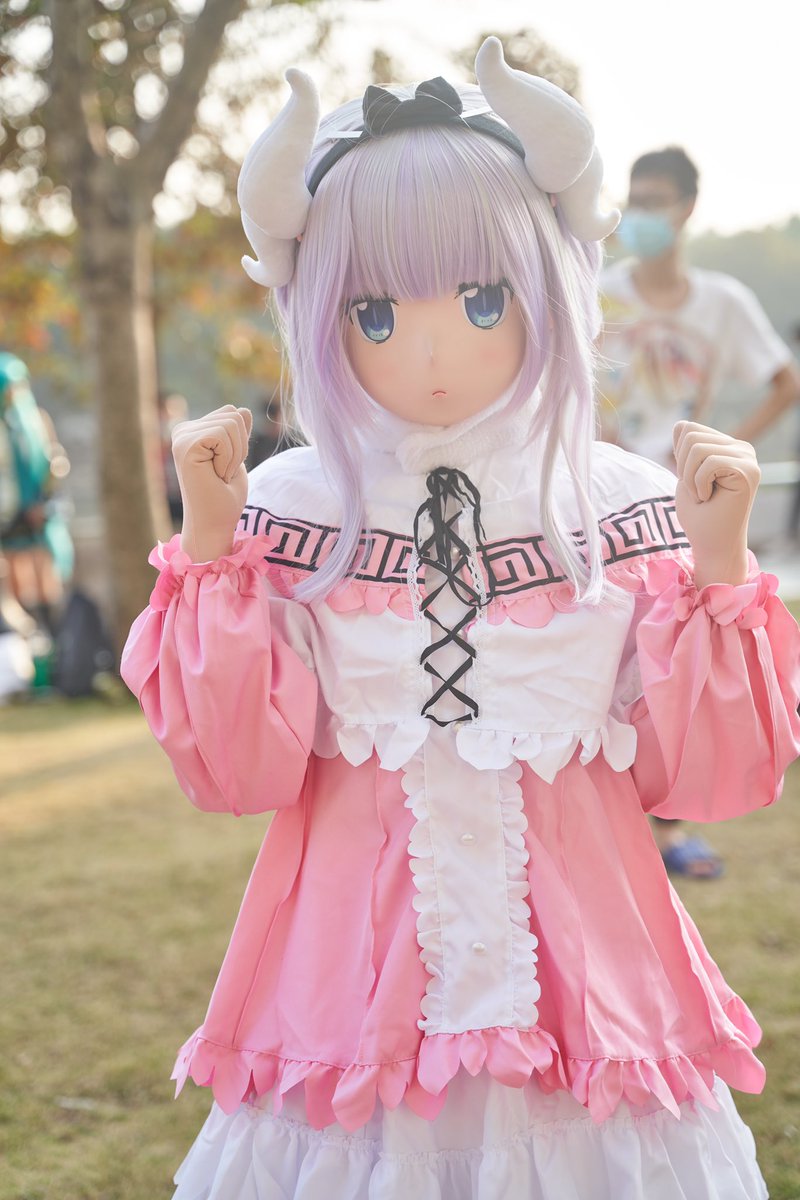 新年快乐，大家/╲/\( •̀ ω •́ )/\╱\