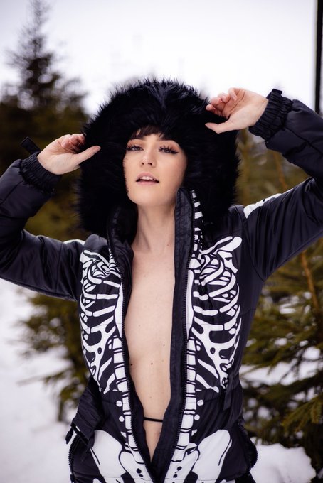 It&rsquo;s really odd how many good pictures there are of me now.  Im starting to think I might be really hot
