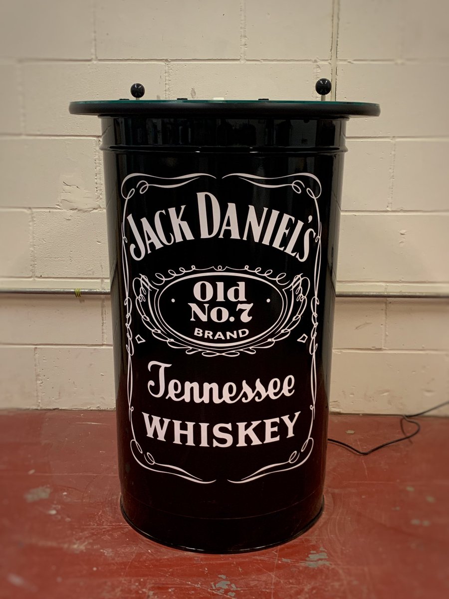 xbmc_tv's tweet photo. If you’re in the #barnsley area and looking for the finishing touches to your home bar or mancave we’ve got this lovely Barrel Arcade for sale. https://t.co/kqfOG5VbnD #RETROGAMING #barnsleyfc #leeds #Sheffield https://t.co/K2pZ4B9TZz