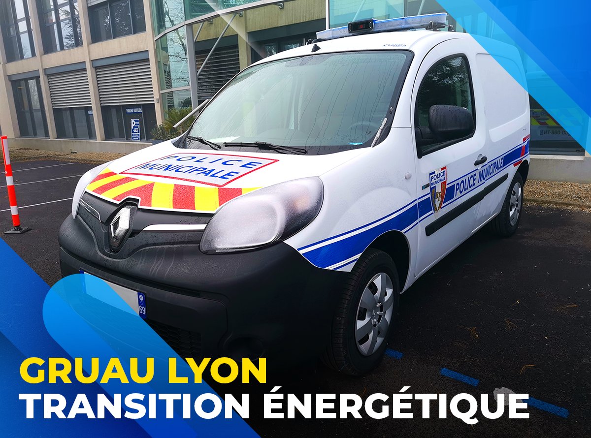 Dans la région Auvergne-Rhône-Alpes, les communes rurales se mettent elles aussi à l' #électrique ! Engagés dans la démarche #TEPCV, les territoires des Vallons du Lyonnais verront prochainement ce #KangooZE tout électrique sillonner leurs routes
#GroupeGruau #GruauLyon #Police