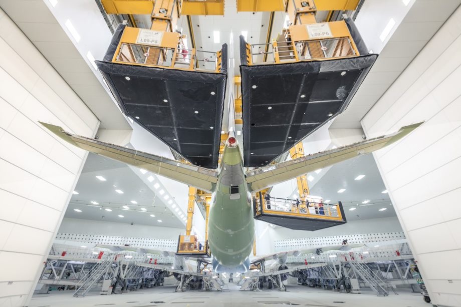 EspritRH's tweet photo. ⚠️Recruteur-se Wanted ✅
👨‍🏭Vous aimez, comme nous, #recruter ?
✈️ Vous avez aimé une expérience dans #aéronautique? 
🛫 Envie de rejoindre un projet ambitieux et en croissance?
Recruteur(se) expérimenté(e) (Industrie, Aéronautique, ETI) F/H 👉https://t.co/WIjihcK1EH
#Toulouse https://t.co/7AKiBZupZs