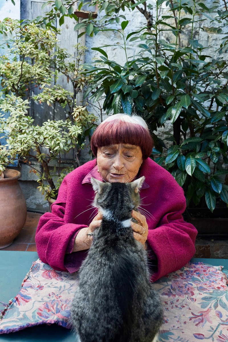 mubiuk's tweet image. Agnès Varda (and her cat) photographed by Juergen Teller.