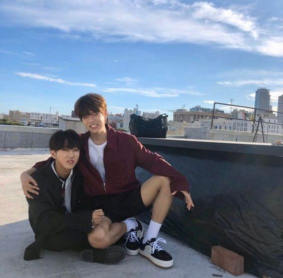 dailyseung2's tweet photo. "two totally different people just fit together like gear wheels." — lee know on seungmin and changbin, 2022 https://t.co/SEUHO4C0dc