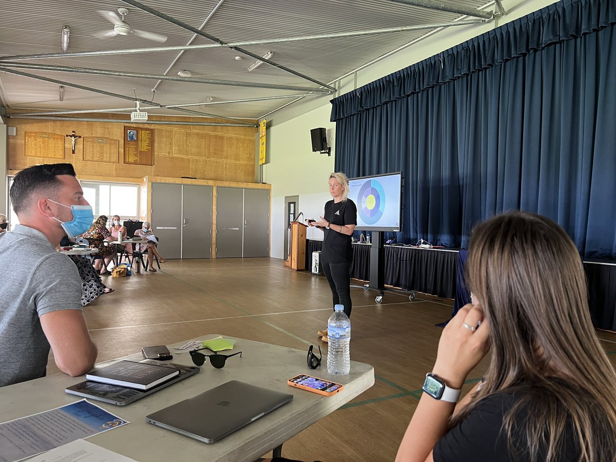 Sarah Blundell tweet media