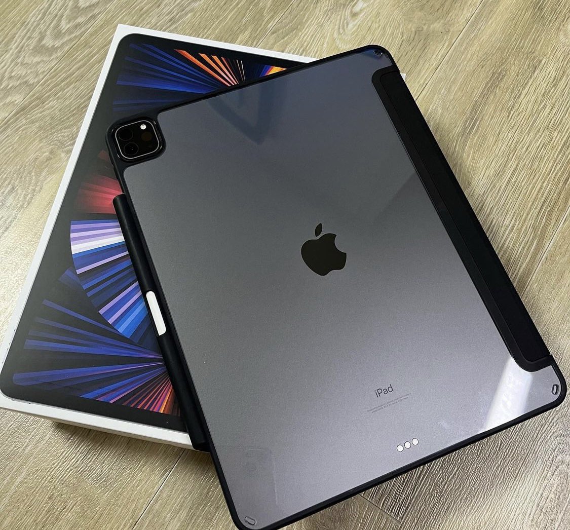 iPadを頂いたので
1名に差し上げます💻

📌抽選方法
このアカウントをフォロー
このツイートを👍➕RT

開けちゃってるけどごめんね笑笑

✨期日✨
2月1日(火)13時
抽選者にはdm送ります！

宝くじ感覚で応募してね☺️