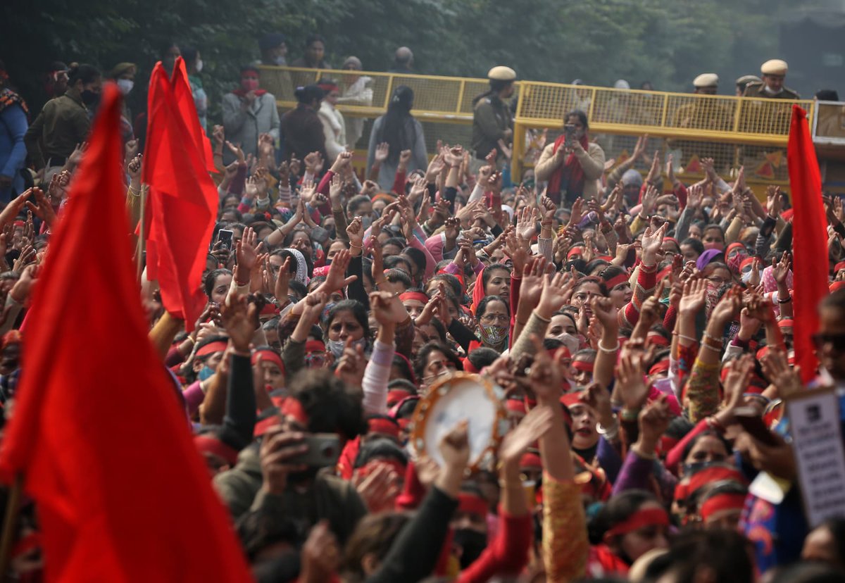 htTweets's tweet photo. #InPhotos | Anganwadi workers protests against the #Delhi Government over delay in their salaries and various other demands outside Vikas Bhawan at Civil Lines
πΈ: @sanchit2294 / HT https://t.co/hYJdzl1p5Y