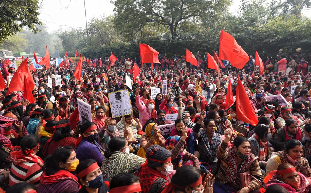 htTweets's tweet photo. #InPhotos | Anganwadi workers protests against the #Delhi Government over delay in their salaries and various other demands outside Vikas Bhawan at Civil Lines
πΈ: @sanchit2294 / HT https://t.co/hYJdzl1p5Y