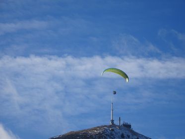 chainedespuys's tweet image. #Instantphotos Il y en a qui prennent la clé des champs et d'autres qui prennent la voie des airs au #puydedome ! 😉
Merci à Monique pour ces photos.
#chainedespuys #parapente #evasion