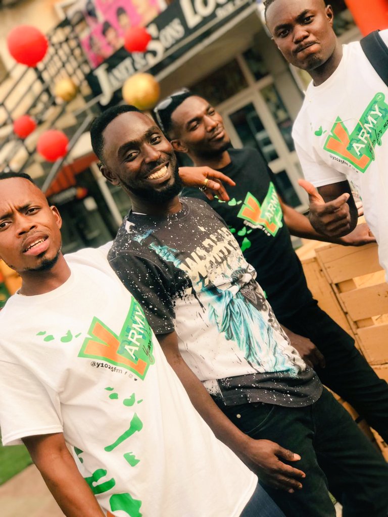 yarmy_kumasi's tweet image. 👊👊👊👊👊👊👊👊👊👊👊
👊👊👊👊👊👊👊👊👊👊👊
#YArmy 
#AdamsKitchen