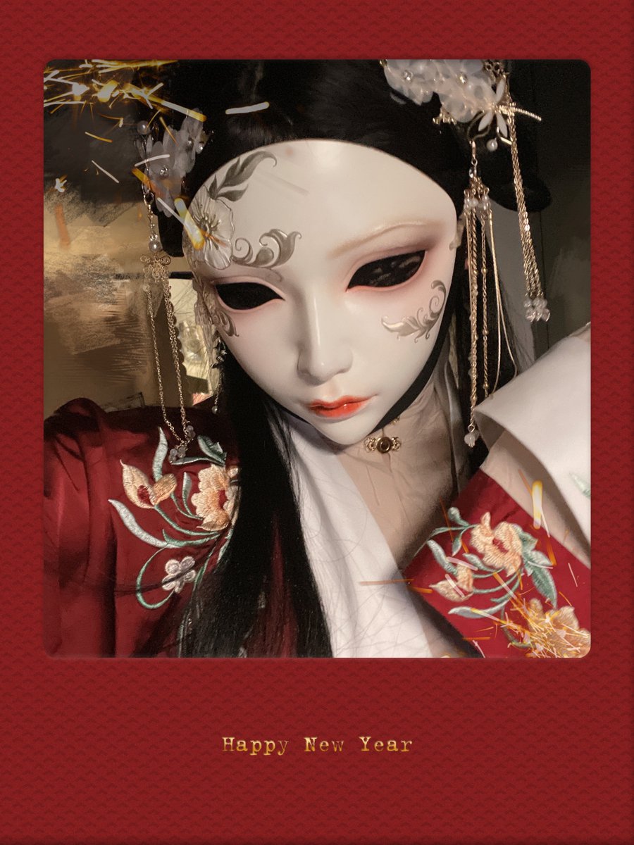 Slient_Daydream's tweet photo. 衣柜里只有这件红色了，蹭一蹭节日氛围 https://t.co/HxJeF9Qh3x