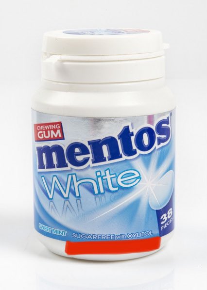 IfaisalRig1's tweet photo. أنصح  بمضغ علكة تحتوي  زيليتول " Xylitol " ويوجد نوع آخر الا وهو الخالية من السكر لفوائد كثيرة  منها 
-لتقليل من التسوسات.
- (تساعد) بتحسين رائحة الفم. 

وطبعاً النظام الغذائي عموماً له دور في الأسنان والتسوس .. https://t.co/9qx6fwSXKD