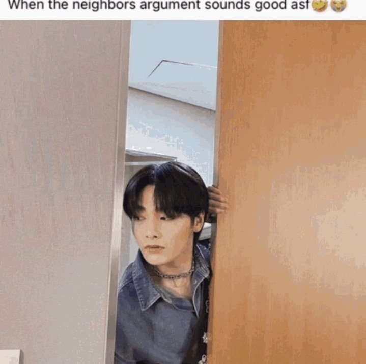 meowrachas's tweet photo. icb this meme is real minus the argument part 😭😭 yang jeongin 😭😭 https://t.co/Qfv5NjDiWW