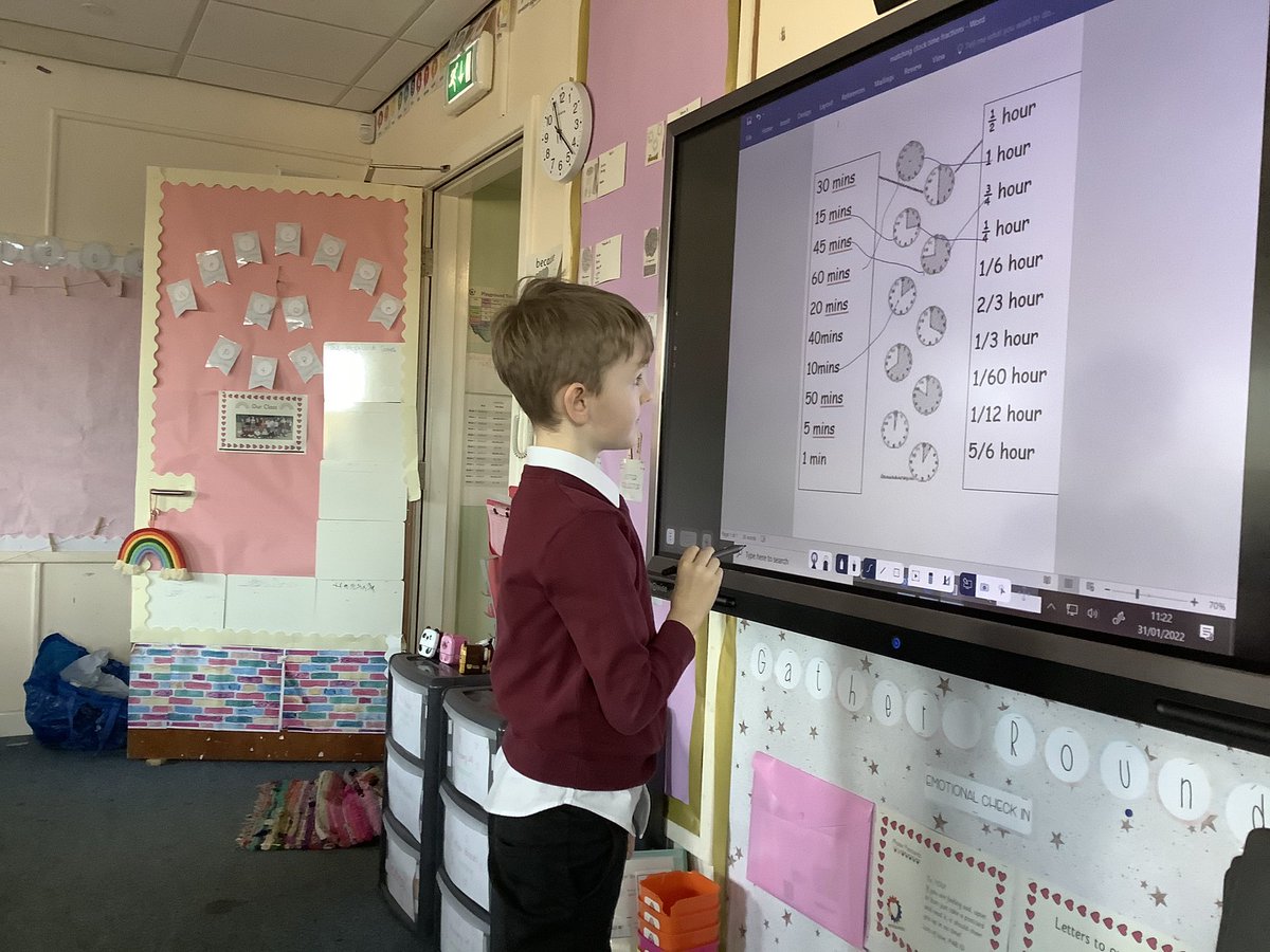 MissBinnieP1B's tweet photo. Well done to these fabulous children who were able to match the clock fractions to the minutes correctly 👏🏼 I am SO impressed 😍! https://t.co/RaAi2wI23J