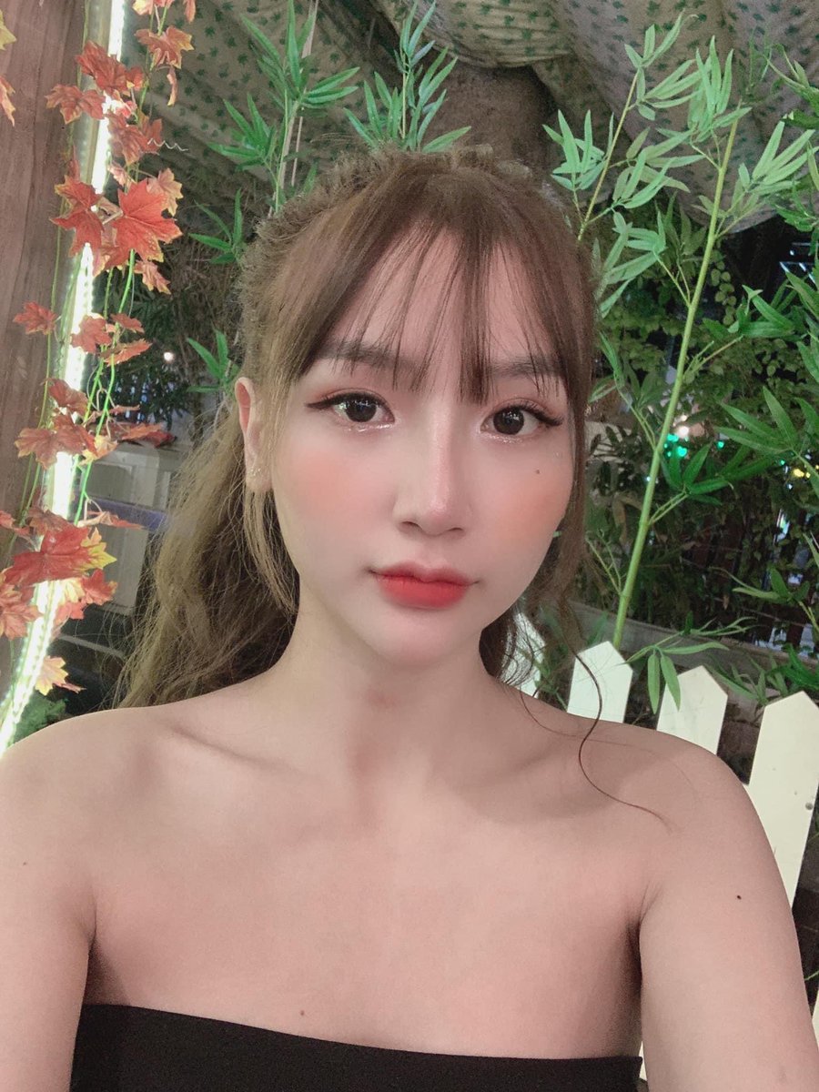 ChangNg99's tweet photo. Đón năm mới nên tối nay bé đăng video thủ dâm nhé , tweet và cmt để nhận video e thủ dâm có mặt 5p quà năm mới nhé https://t.co/mtW05BCefV