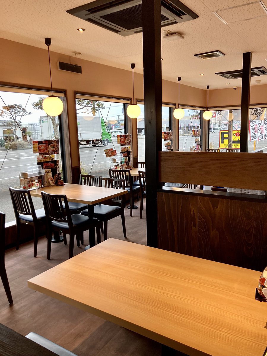 kamujinn's tweet photo. イオン宮崎店近くに1年前OPENした丸源ラーメン宮崎新別府店。丸源さんは愛知県三河安城発、全国に展開するチェーン店。肉そばが有名ですが、つけ麺は初♪
#宮崎ラーメン
#丸源ラーメン宮崎新別府店
#熟成醤油肉そばつけ麺
#卓上の野沢菜醤うまい
#2022年20杯目
#カムジンラーメンアドベンチャー宮崎 https://t.co/0LMtjENjGV