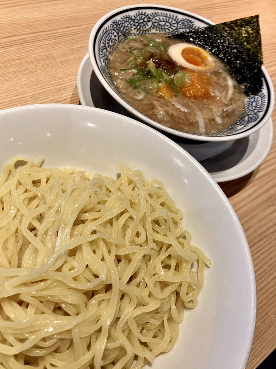 kamujinn's tweet photo. イオン宮崎店近くに1年前OPENした丸源ラーメン宮崎新別府店。丸源さんは愛知県三河安城発、全国に展開するチェーン店。肉そばが有名ですが、つけ麺は初♪
#宮崎ラーメン
#丸源ラーメン宮崎新別府店
#熟成醤油肉そばつけ麺
#卓上の野沢菜醤うまい
#2022年20杯目
#カムジンラーメンアドベンチャー宮崎 https://t.co/0LMtjENjGV