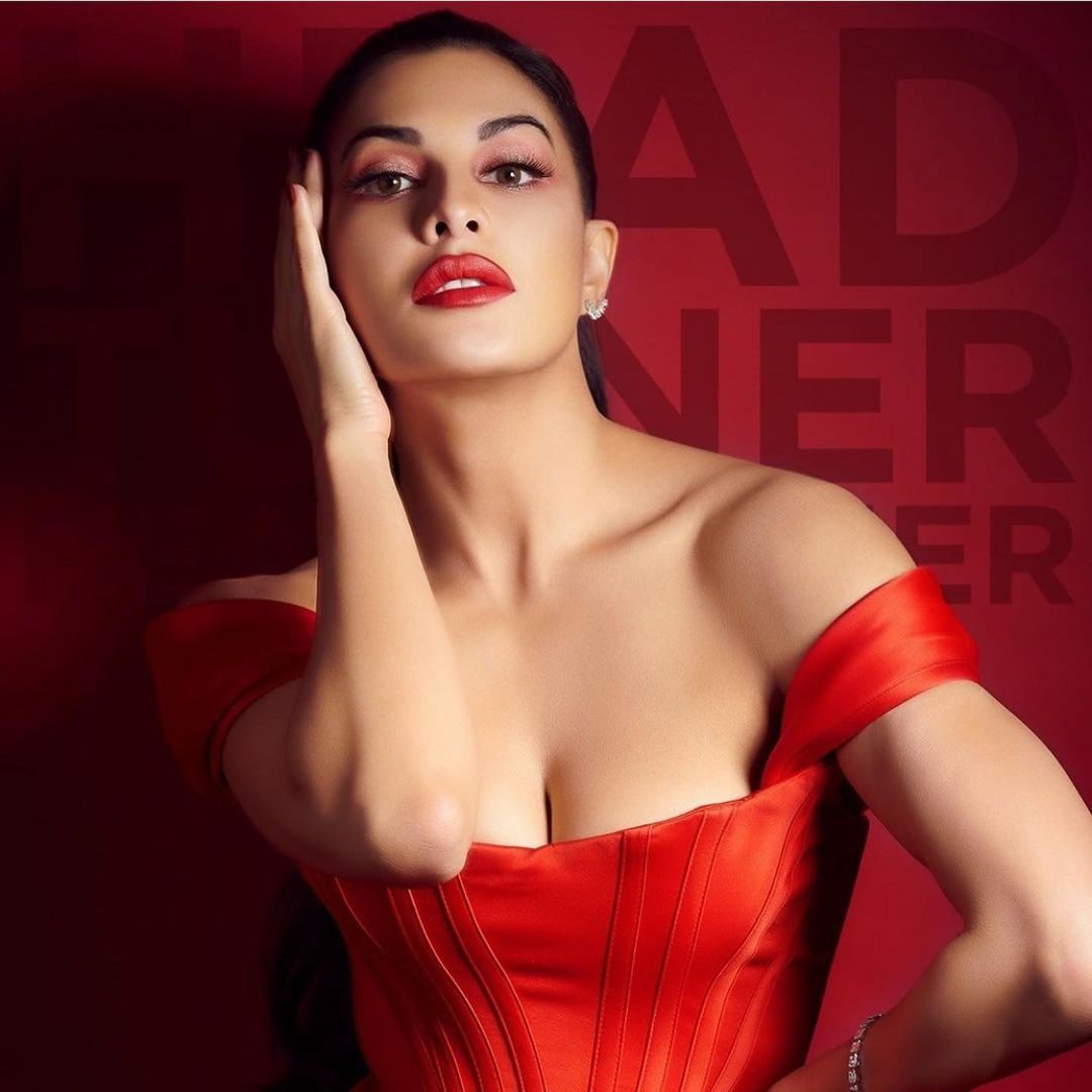 KashmiriAyesha1's tweet photo. Mine favorite is @deepikapadukone  ?
Who is yours..

RT for  #jacquelinefernandez
Like for #DeepikaPadukone 
#BachchanPandey or #Gehraiyaan https://t.co/SmScDF2IiZ