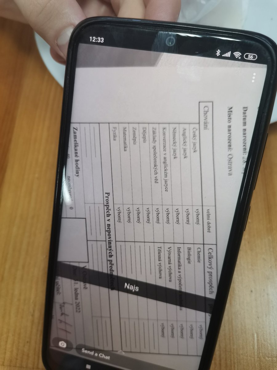 peterrr71659321's tweet photo. samý jedničky 💯💯 valid vysvědčení 💯💯💯💯 https://t.co/MdiJQYcXzS
