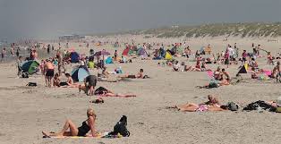 Op Ameland is vandaag flink afzien tijdens de #StormCorrie 😅😉 #stormschade #Corrie #Codeoranje