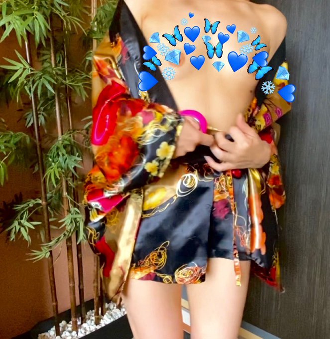 はだけちゃった💦 https://t.co/3H4SjpRLvT