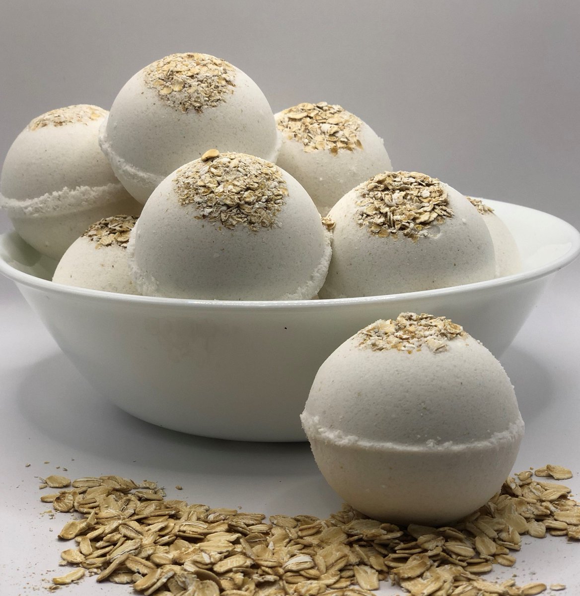 TeresaLGraham2's tweet photo. Excited to share the latest addition to my #etsy shop: Oatmeal Milk and Honey, Bath Bomb, Eczema Bath bomb, Colloidal oatmeal infused, Shea butter, skin loving, oatmeal butter, Coconut butter, https://t.co/ZvCiik1MLM #white #beige #bathbomb #eczemabathbomb #skinloving https://t.co/9bXBLrX5Z5