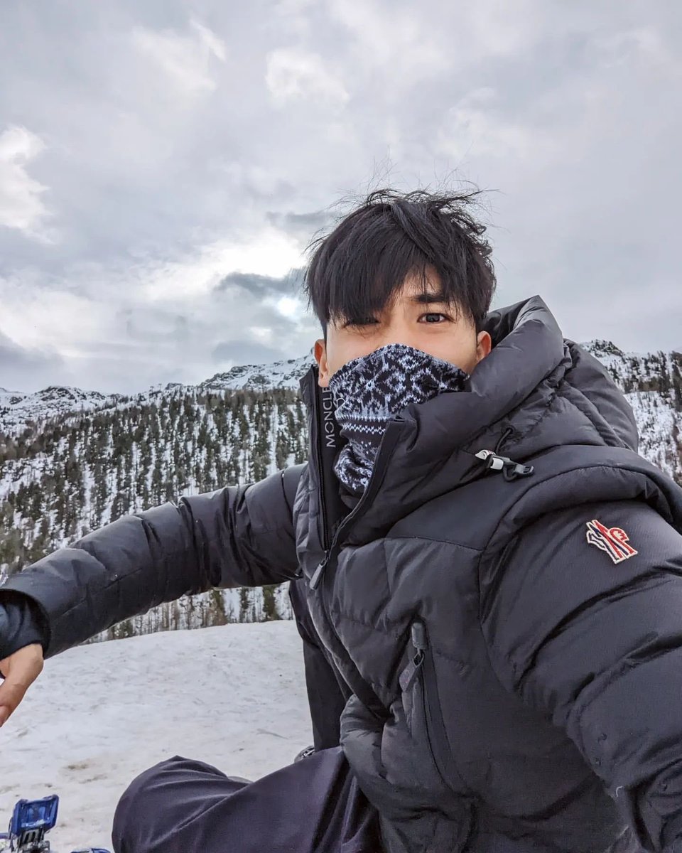 taytawanfc's tweet photo. ☀️IG : tawan_v [Update] 
➖ 31.01.2022
Winter is coming. ❄️

#Tawan_V https://t.co/wBIDEfNu6C