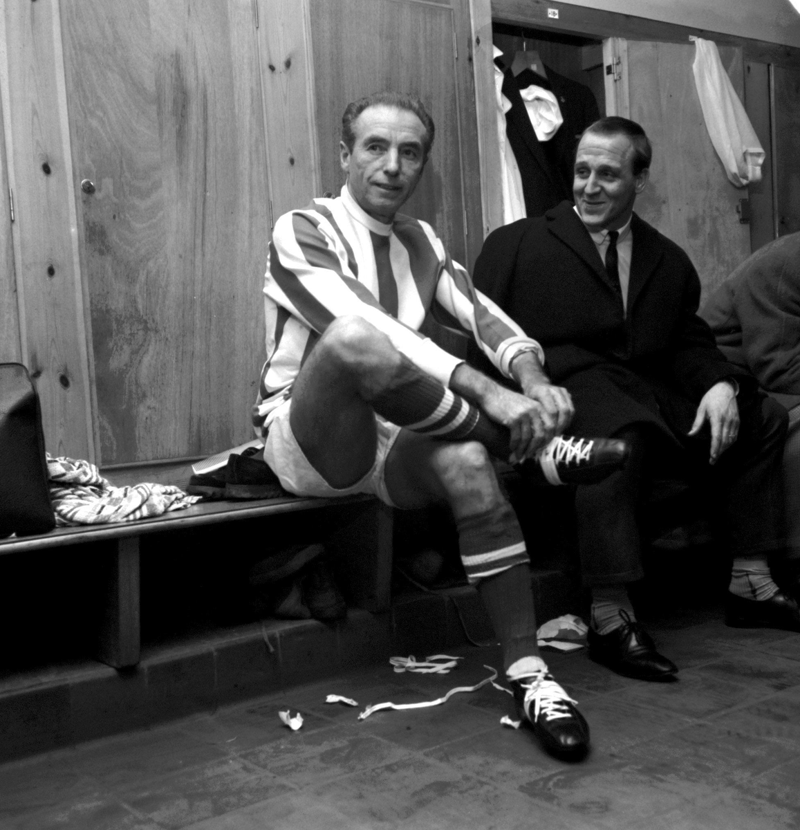 GoOnStoke_com's tweet photo. On This Day in 1965, Sir Stanley Matthews played his final competitive appearance for the club in a 3-1 victory against Fulham. He was 50 years old 🤯 #SCFC https://t.co/0kLA9ogYGZ
