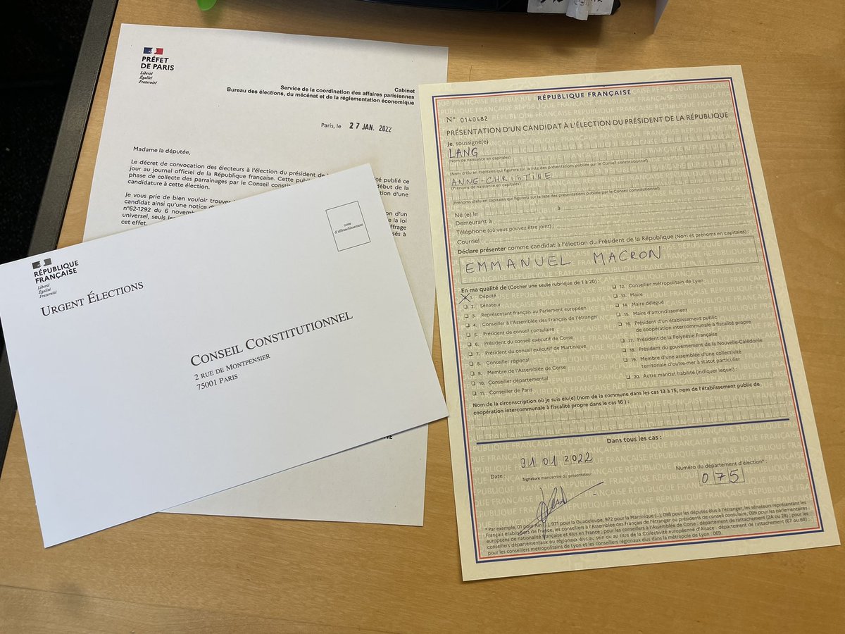 AChristine_Lang's tweet photo. Comme en 2017, avec fierté et détermination, j’apporte mon parrainage à @EmmanuelMacron pour l’élection présidentielle. https://t.co/aCA7KWRq6s