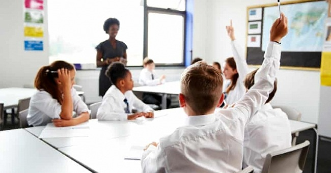 eLight can save your business energy in four simple steps with no capital! 

Give us a call today and one of our team will give you expert advice on how to reduce costs and your carbon footprint with no upfront costs.

Get in touch...

hubs.ly/Q01376HM0