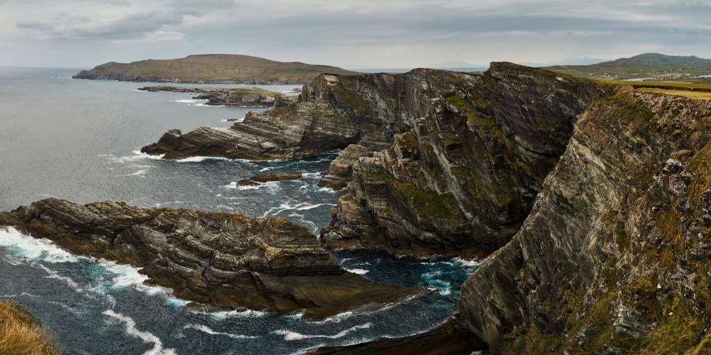 thedriversguide's tweet photo. Kerry is a mystical, charming and historic county. The Ring of Kerry, the Dingle Peninsula, Ross Castle... such rich landscapes for adventure and enchantment 🤩

Here are the Must-Visit Attractions In County Kerry  ➡️ https://t.co/NhssZE54UA

#thedriversguide #ireland #tourism https://t.co/wF0w4kmrss