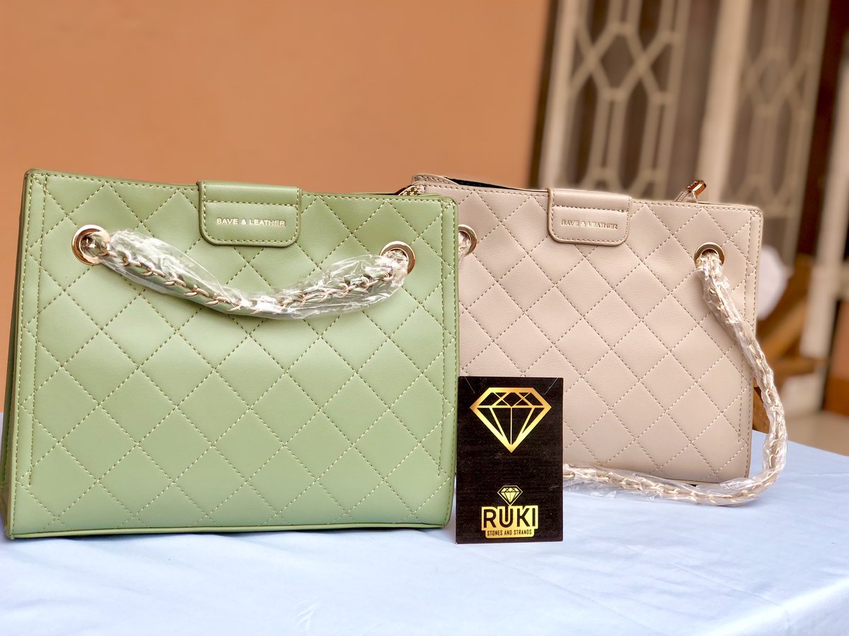 ruki_strands_ug's tweet photo. BAGS‼️‼️

Yes Twitter Fam☺️

You know how they say walking hand in hand with the bag you love……..well it all makes sense now!

Simply;
WhatsApp: 0772055788 or DM US 📥 for your order.

#classybags #onlineshop https://t.co/qnSdf2sroS