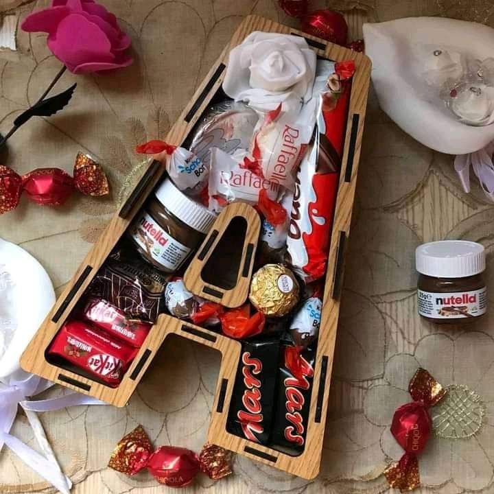 HopeEvents1's tweet photo. À comme....  Audrey, Andrea, Alain.. 😌. Votre box gourmand à 20.000 fcfa. Commandez au 694834439 https://t.co/468dxf5YKy