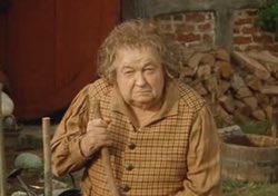 AspectRadio's tweet image. Did Peter Jackson rip this shot as a nod to Raising Arizona, or just coincidence?