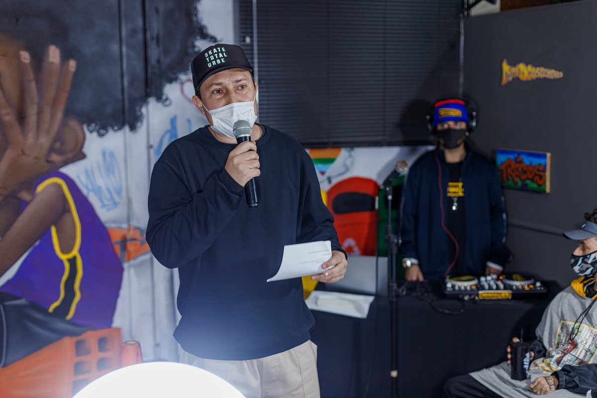 Jean_Alvo's tweet photo. @jean.alvo fez a apresentação das lives da Escola de Hip Hop, os vídeos estão todos em nosso canal do Youtube, confira lá.

#escoladehiphop #alvocultural #hiphop #portoalegre https://t.co/vBsWa6UtlD