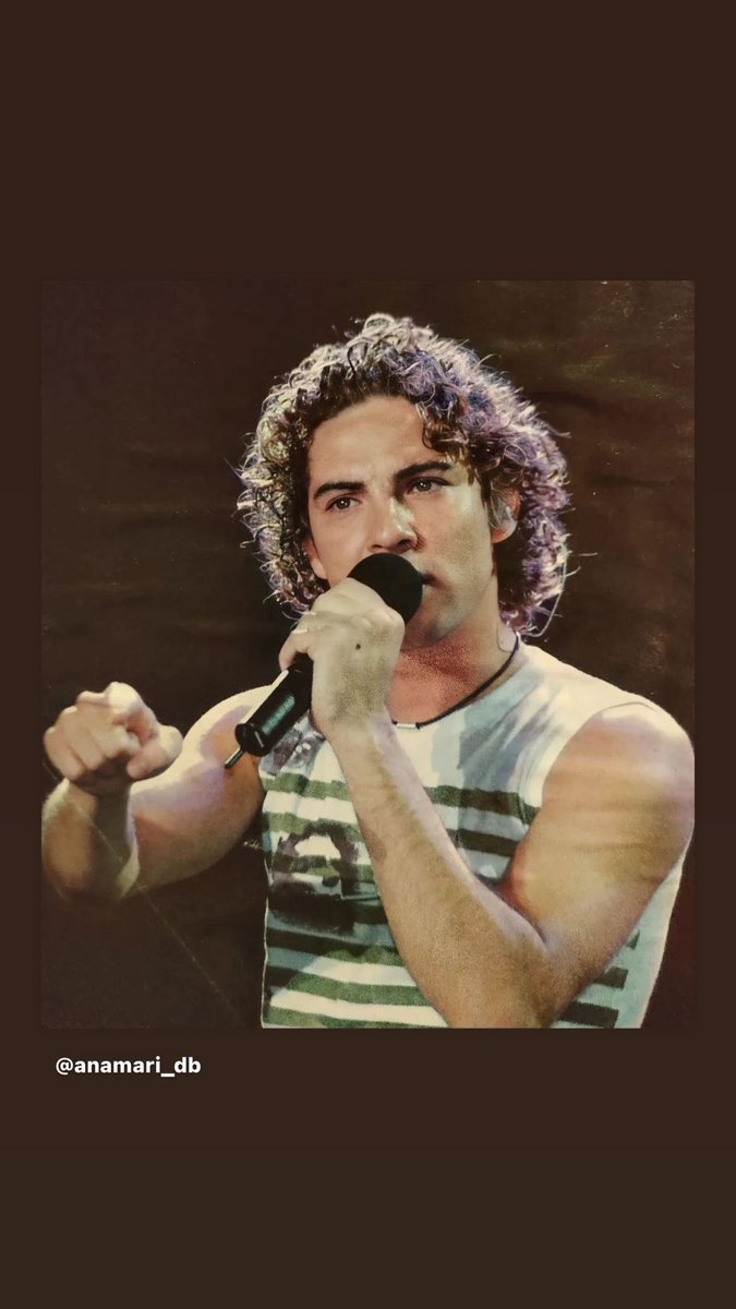 anamari_db's tweet photo. Ésta fotografía pertenece a la gira
que llevó a nuestro @davidbisbal
y sus compañeros de #OT1 por 29
ciudades de la geografía española
durante dos meses del año 2002.

Qué recuerdos tenéis? Como lo
vivisteis? Se cumplen 20 años!

https://t.co/I2xQhcbS1t https://t.co/KUPw4Twqkr