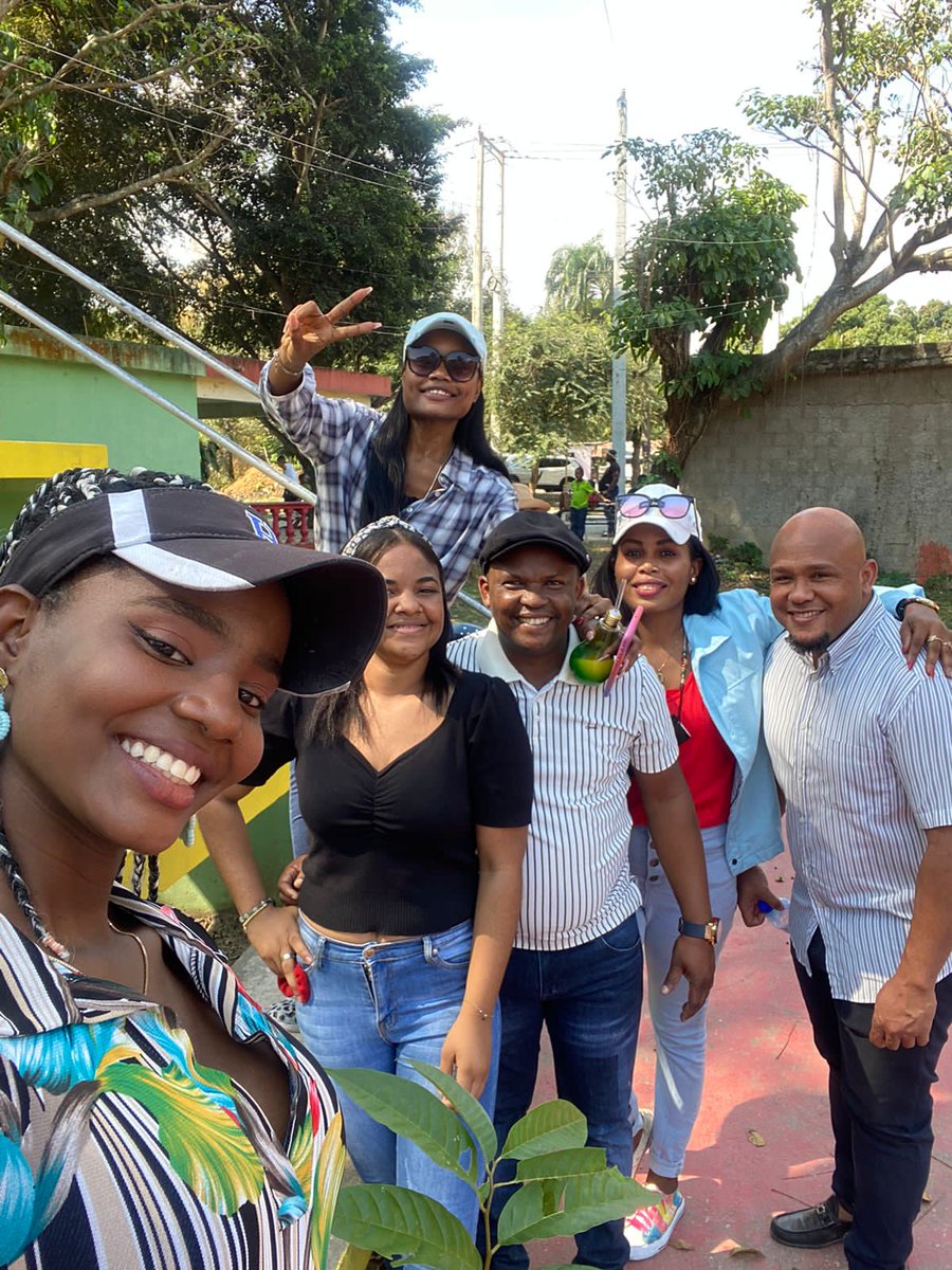 delkisnunez's tweet photo. #RDVerde #JovenXMiPatria #Juventud #Reforestacion #SanCristóbal #DiaNacionalDeLaJuventud https://t.co/ggFXe2LBPR