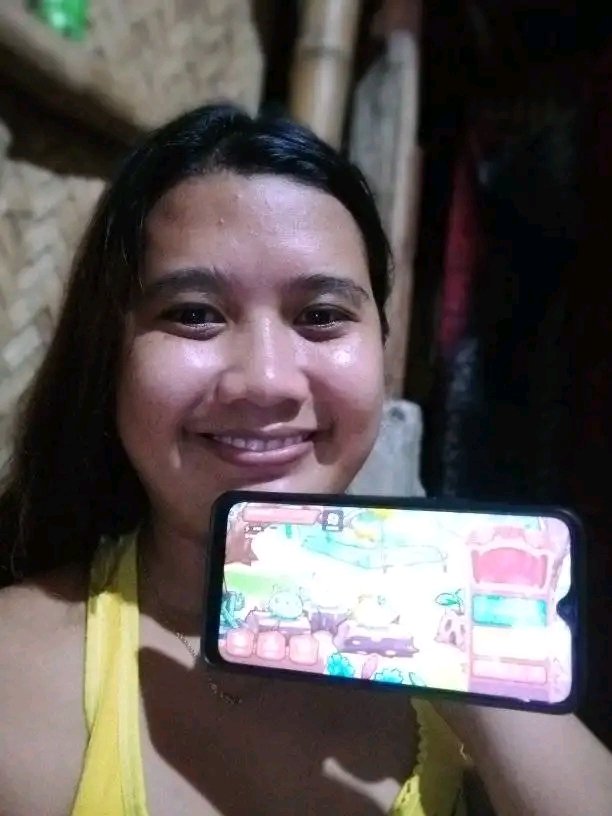 CantilaPearl's tweet photo. Being part of Axie community is a great opportunity that came in my life now.. It's a big help for my family when it comes to finances,, It able us to support our extra needs somehow . @NFT_xyZ keep stronger 
@ZracheSs 
#AxieMondaySelfie https://t.co/cB6x3qNkp1