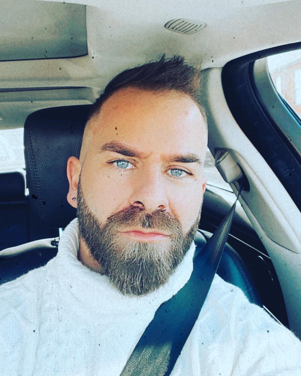 Monday new work new start who wants to film or just fuck